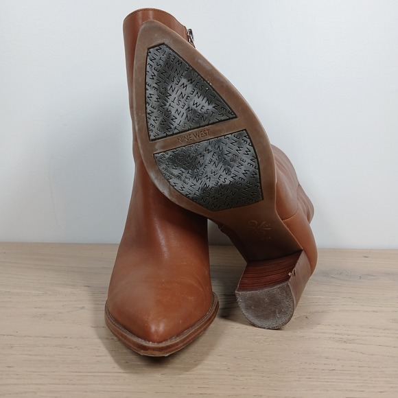Nine West Boots Women 9.5 Tan Leather Block Heel Ankle Minimal Classic Basic - Picture 8 of 12